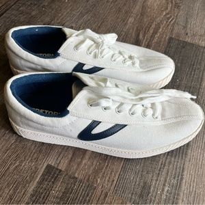 Tretorn size 8.5 fits more like a 10